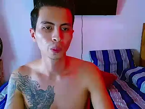 Velk hot online show from May 25, 2026, 7:42 pm