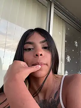 Snapshot of Zafiiro_Blue chatting on December 22, 2024, 11:00 am Zafiiro Blue online show from December 22, 2024, 11:00 am