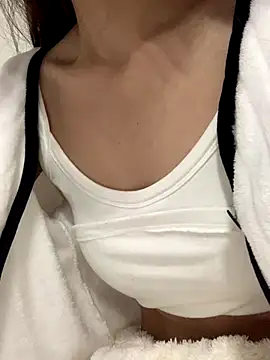 Snapshot of Aimeil chatting on December 3, 2024, 3:20 am Aimeil online show from December 3, 2024, 3:20 am