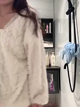 Snapshot of Aimeil chatting on January 8, 2025, 2:03 pm Aimeil online show from January 8, 2025, 2:03 pm