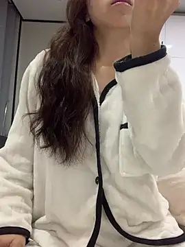 Snapshot of Aimeil chatting on March 9, 2025, 12:53 pm Aimeil online show from March 9, 2025, 12:53 pm