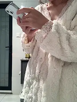 Snapshot of Aimeil chatting on March 12, 2025, 4:46 pm Aimeil online show from March 12, 2025, 4:46 pm