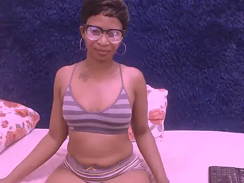 SasyyLissaa online show from December 5, 2024, 8:00 pm