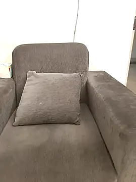 beby girLL online show from March 6, 2026, 5:37 am