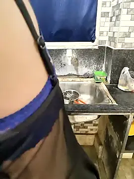 beby girLL online show from April 9, 2026, 6:41 am