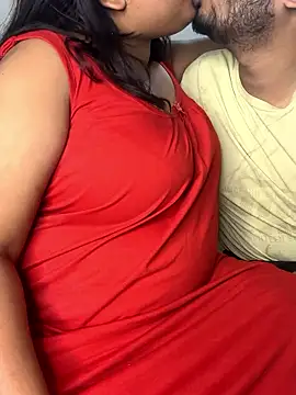 Snapshot of RDX_BOY28 chatting on January 14, 2026, 2:44 pm RDX BOY28 online show from January 14, 2026, 2:44 pm