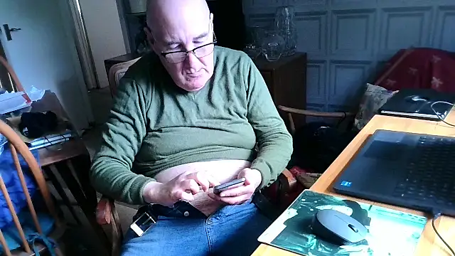 Adamdaddybear online show from February 22, 2025, 1:46 pm