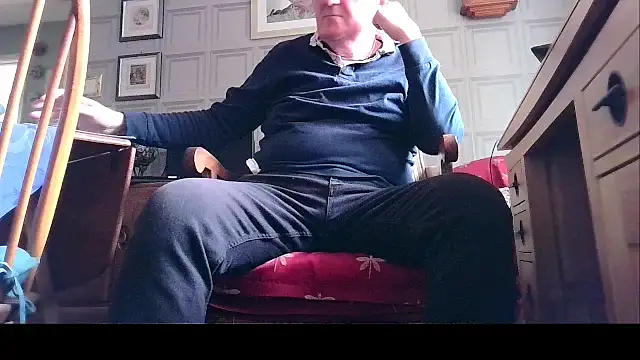 Adamdaddybear online show from March 22, 2025, 2:36 pm