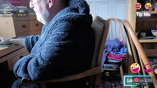 Adamdaddybear online show from September 25, 2025, 7:34 am