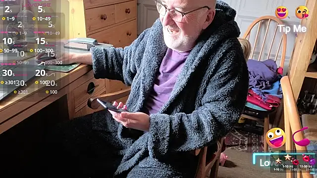 Adamdaddybear online show from September 27, 2025, 8:19 am