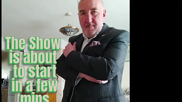 Adamdaddybear online show from December 18, 2025, 8:09 am