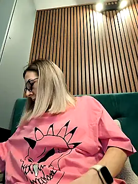 SukyGirl online show from December 23, 2024, 4:44 am