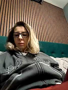 SukyGirl online show from February 12, 2025, 6:29 am