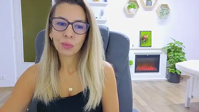 SukyGirl online show from October 7, 2025, 7:27 am