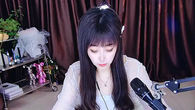 xiaoya666--baby online show from March 17, 2025, 1:35 am
