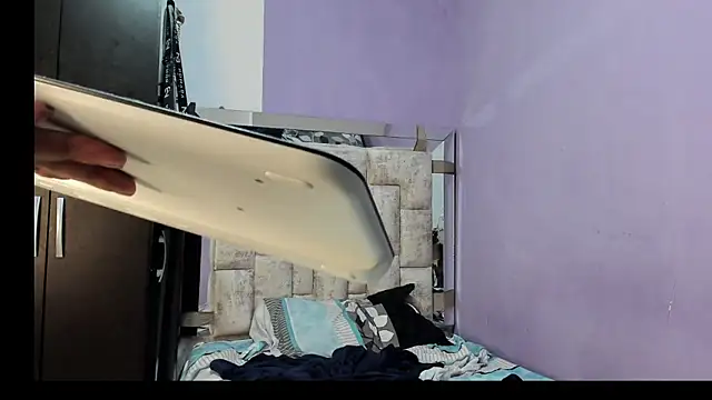 Snapshot of ReisheII_Andersom chatting on January 17, 2025, 9:39 pm ReisheII Andersom online show from January 17, 2025, 9:39 pm