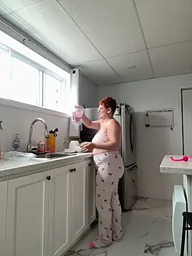 Sweetleeahxx online show from September 23, 2025, 12:52 pm