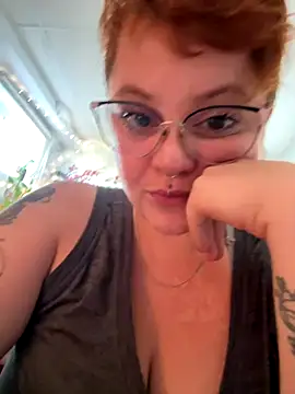 Sweetleeahxx online show from September 24, 2025, 12:41 pm