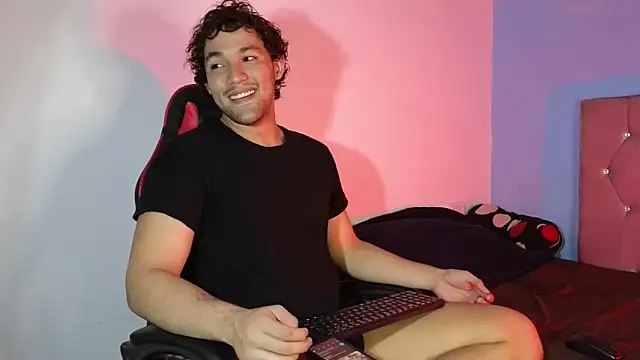 FreyrStyle online show from December 25, 2024, 10:59 pm