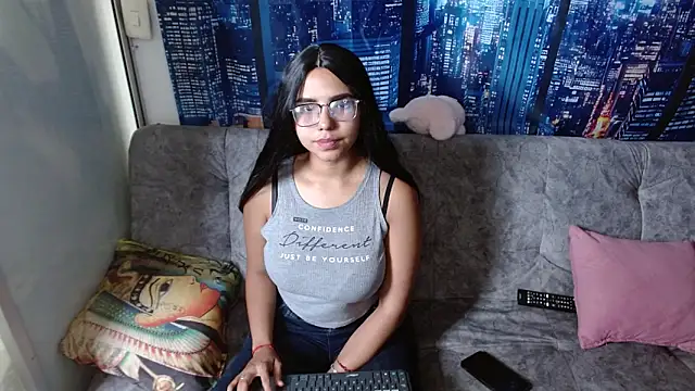 Miapeyton online show from April 29, 2026, 6:36 pm