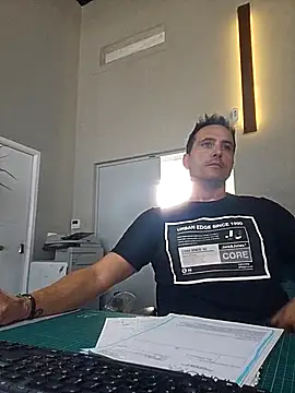 Lucas   81 online show from October 18, 2025, 9:32 am