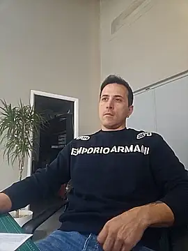 Lucas   81 online show from December 22, 2025, 10:23 am