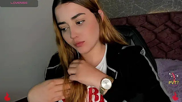 Lucia star   online show from January 2, 2025, 7:29 pm