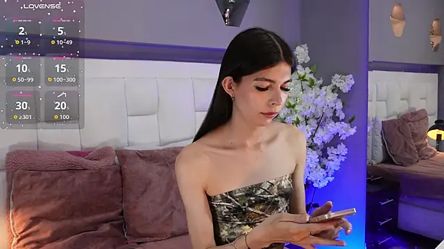 CuteAri online show from October 18, 2025, 8:42 pm