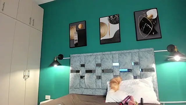 MAVIE IVANOVA online show from February 2, 2026, 12:15 pm