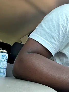 Festivitiesking1 online show from October 4, 2025, 7:01 pm