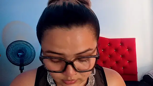 Snapshot of Agatha_humidity chatting on June 20, 2026, 9:39 pm Agatha humidity online show from June 20, 2026, 9:39 pm