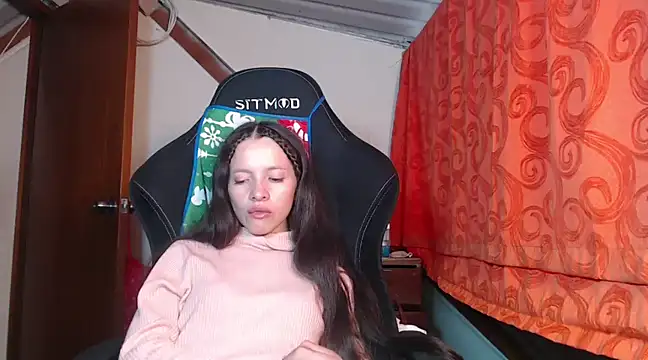 Snapshot of sweetdam12 chatting on December 28, 2024, 8:25 pm sweetdam12 online show from December 28, 2024, 8:25 pm