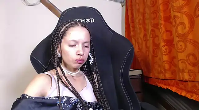 Snapshot of sweetdam12 chatting on January 10, 2025, 11:18 pm sweetdam12 online show from January 10, 2025, 11:18 pm