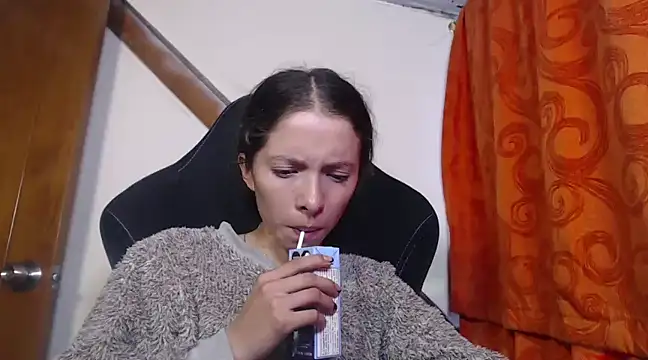 Snapshot of sweetdam12 chatting on February 4, 2025, 9:10 pm sweetdam12 online show from February 4, 2025, 9:10 pm