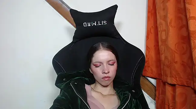 Snapshot of sweetdam12 chatting on February 5, 2025, 11:28 pm sweetdam12 online show from February 5, 2025, 11:28 pm