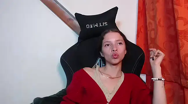 Snapshot of sweetdam12 chatting on February 6, 2025, 8:02 pm sweetdam12 online show from February 6, 2025, 8:02 pm