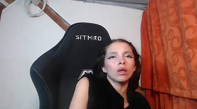 Snapshot of sweetdam12 chatting on February 11, 2025, 11:12 pm sweetdam12 online show from February 11, 2025, 11:12 pm