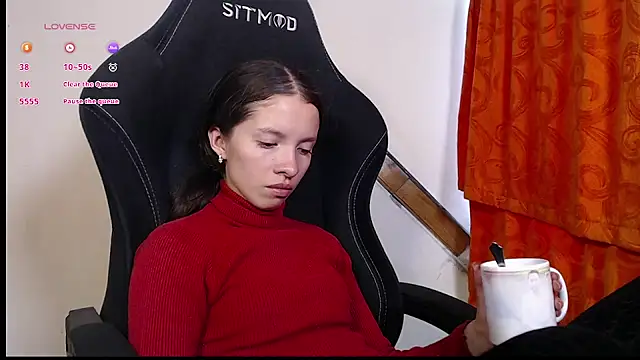 Snapshot of sweetdam12 chatting on March 8, 2025, 8:14 pm sweetdam12 online show from March 8, 2025, 8:14 pm