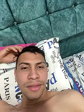 Snapshot of muchaelw3st4r8fuiz chatting on January 5, 2025, 11:22 pm muchaelw3st4r8fuiz online show from January 5, 2025, 11:22 pm