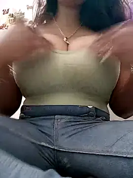 cute-mahek online show from February 13, 2025, 12:00 pm