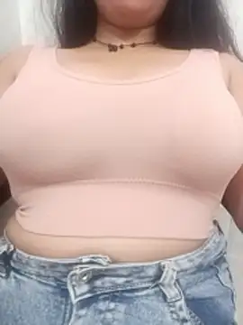 cute-mahek online show from April 13, 2026, 6:46 pm