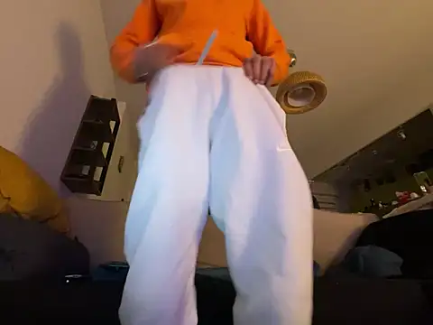 Snapshot of Rebeu313 chatting on January 3, 2025, 10:19 pm Rebeu313 online show from January 3, 2025, 10:19 pm