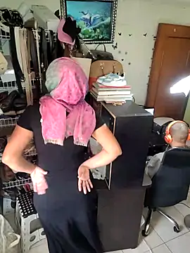 NAJWA-ARAB online show from November 4, 2025, 3:33 pm