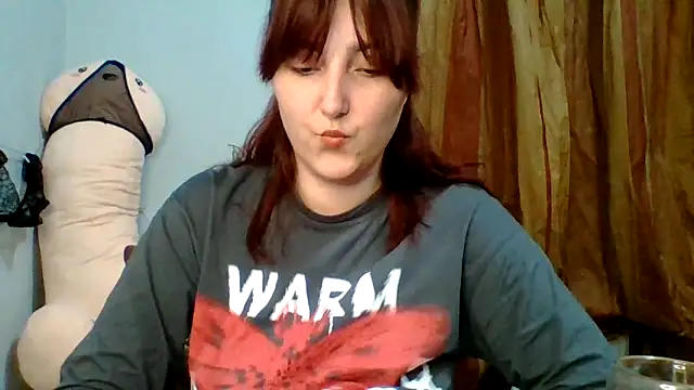 MiaStika online show from October 14, 2025, 7:36 pm