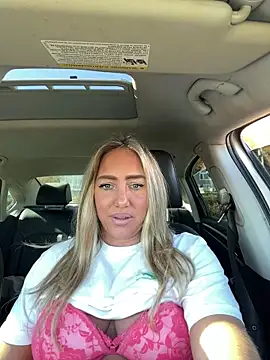 sunshinekisses online show from October 18, 2025, 5:03 pm