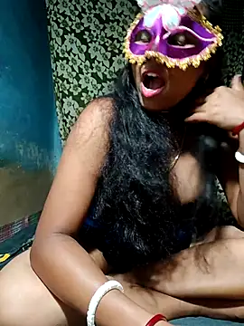 Snapshot of AparnaBoudi chatting on November 5, 2025, 6:41 pm AparnaBoudi online show from November 5, 2025, 6:41 pm