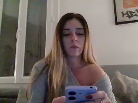 MissBella131 online show from December 9, 2024, 8:23 pm