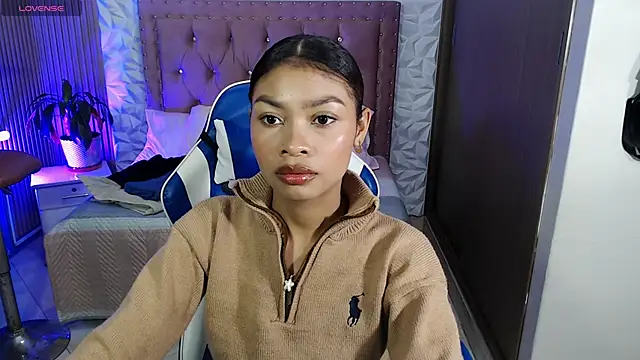 Snapshot of Perla_prg chatting on November 11, 2025, 6:30 pm Perla prg online show from November 11, 2025, 6:30 pm