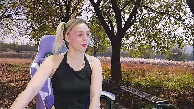 Snapshot of Dolce--Mia---Bianchi__07 chatting on January 18, 2025, 4:59 am Dolce--Mia---Bianchi 07 online show from January 18, 2025, 4:59 am