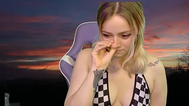 Snapshot of Dolce--Mia---Bianchi__07 chatting on March 9, 2025, 7:23 am Dolce--Mia---Bianchi 07 online show from March 9, 2025, 7:23 am